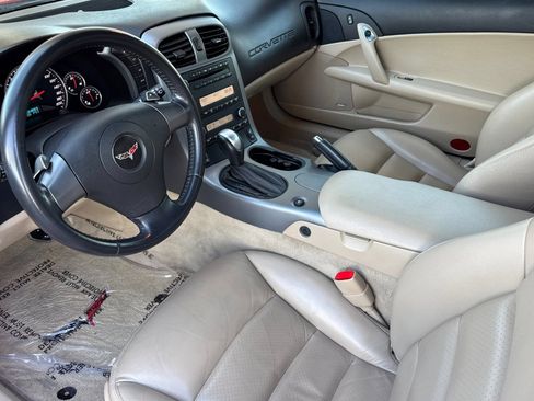 Used 2006 Chevrolet Corvette Convertible w/ Preferred Equipment Group RWD image 11