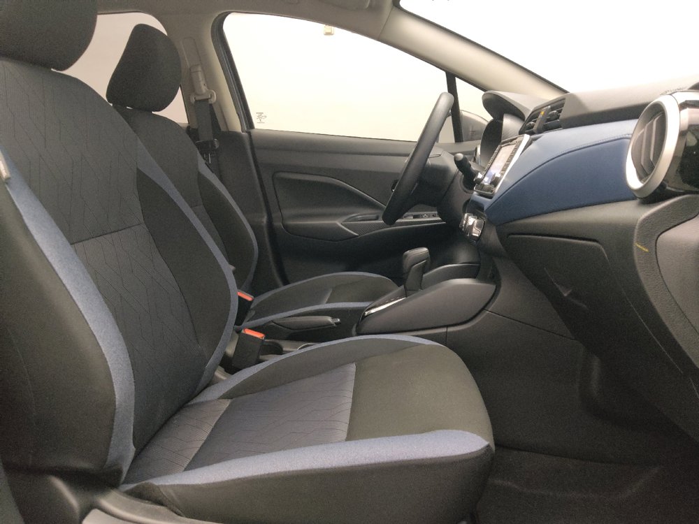 Used 2025 Nissan Versa SV w/ Trunk Package FWD image 21