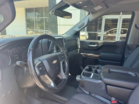 Certified 2020 Chevrolet Silverado 1500 LT w/ Convenience Package AWD/4WD image 25