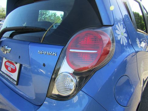 Used 2015 Chevrolet Spark LT FWD image 9