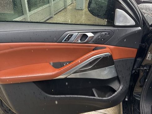 Used 2021 BMW X6 M50i w/ Executive Package image 11