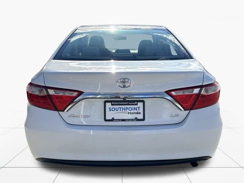 Used 2016 Toyota Camry LE image 7