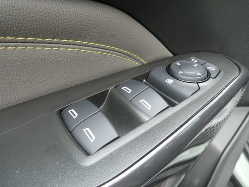 Certified 2024 Chevrolet Trax ACTIV FWD image 24