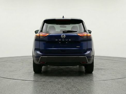 Used 2025 Nissan Rogue SV image 7