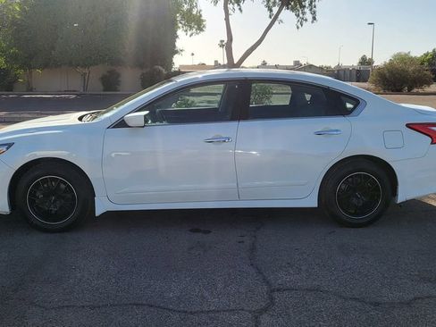 Used 2017 Nissan Altima 2.5 S w/ Power Driver Seat Package FWD image 5