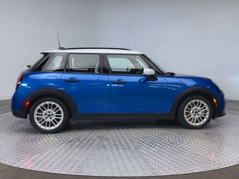 New 2026 MINI Cooper 4-Door Hardtop image 9