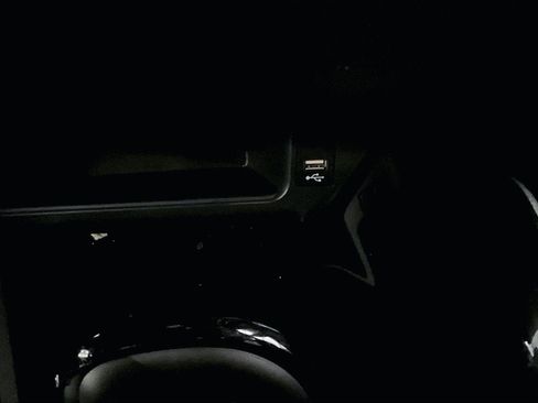 Used 2020 Toyota C-HR XLE image 31