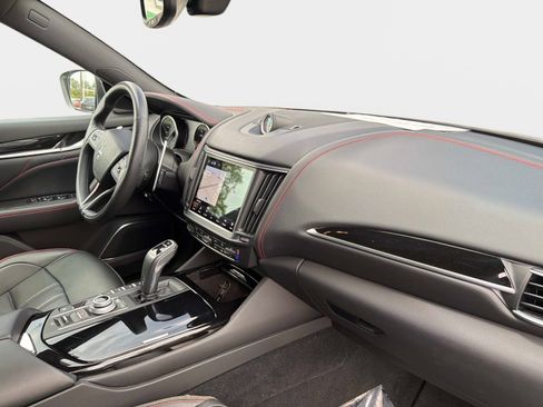 Used 2024 Maserati Levante Modena Ultima image 26