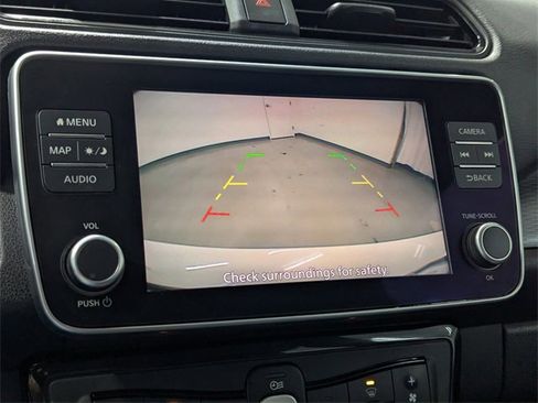 Used 2022 Nissan Leaf SV image 12