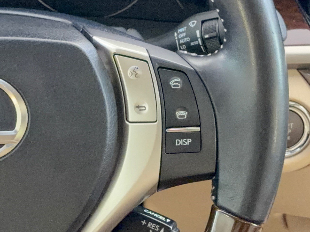 Used 2014 Lexus ES 350 w/ Luxury Package FWD image 19
