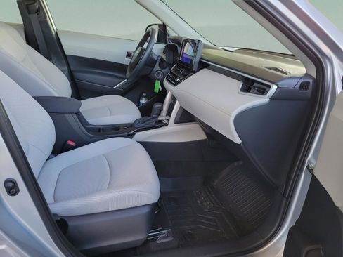 Certified 2025 Toyota Corolla Cross L image 27