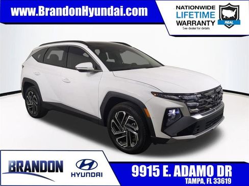 Certified 2025 Hyundai Tucson Limited AWD/4WD image 1
