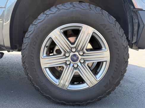 Used 2018 Ford F150 XLT w/ Equipment Group 302A Luxury AWD/4WD image 29