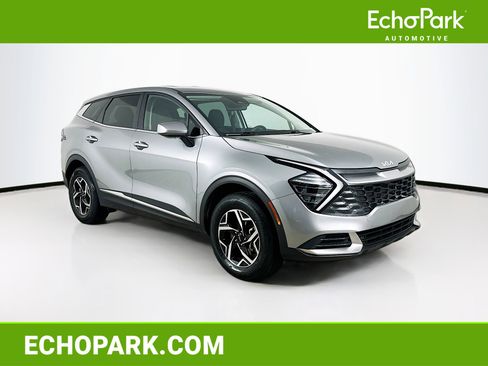 Used 2025 Kia Sportage LX image 1