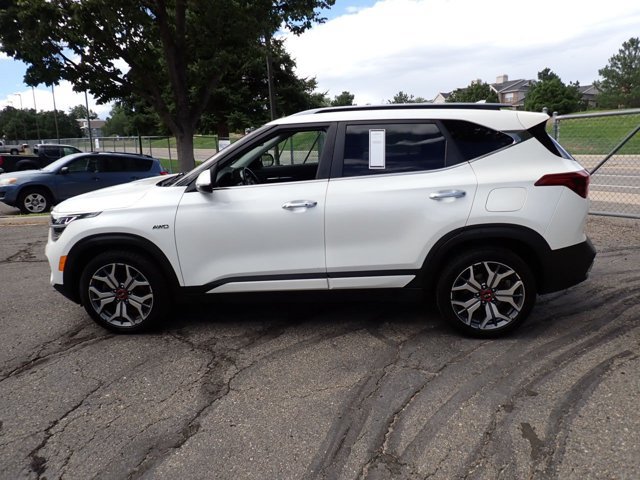Used 2021 Kia Seltos SX w/ SX Sunroof Package AWD/4WD image 2