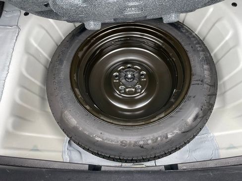 Used 2025 Nissan Altima 2.5 SV image 31