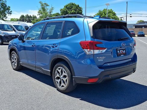Used 2020 Subaru Forester Premium AWD/4WD image 7
