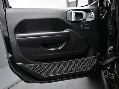 Used 2021 Jeep Wrangler Unlimited Rubicon 4xe w/ Cold Weather Group AWD/4WD image 12