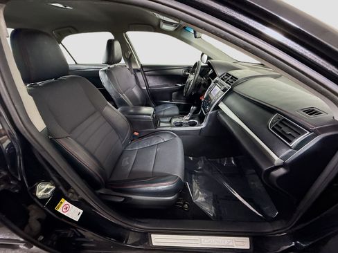 Used 2016 Toyota Camry SE image 28