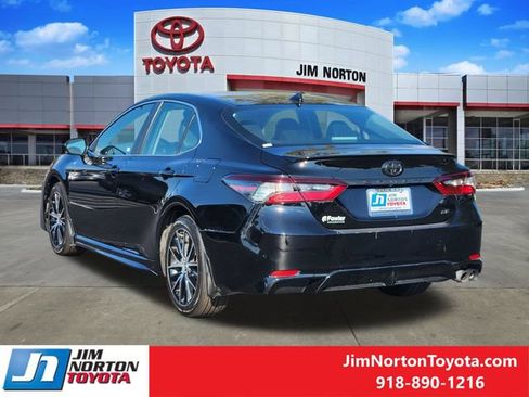 Used 2023 Toyota Camry SE FWD image 7