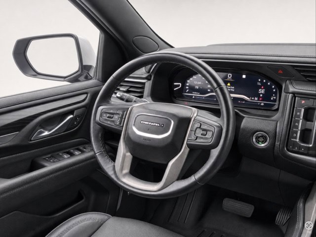 Certified 2022 GMC Yukon Denali w/ Denali Premium Package AWD/4WD image 12