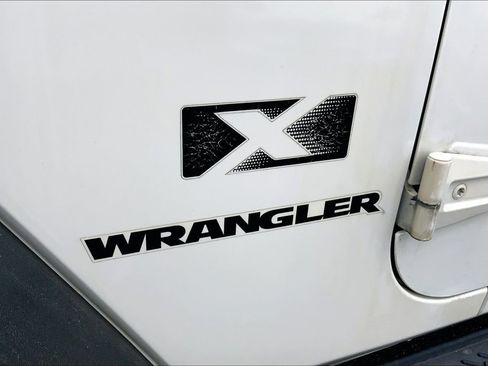 Used 2009 Jeep Wrangler X AWD/4WD image 8