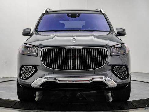 Used 2024 Mercedes-Benz Maybach GLS 600 4MATIC image 35