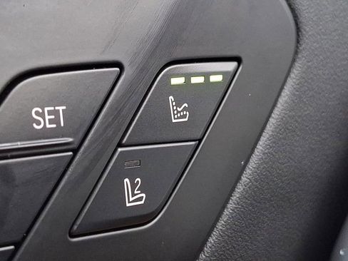 Certified 2025 BMW X5 xDrive50e w/ M Sport Package image 27