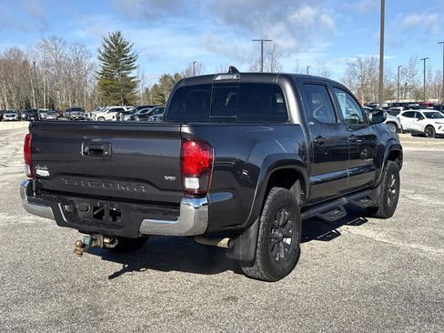 Used 2023 Toyota Tacoma SR5 AWD/4WD image 9