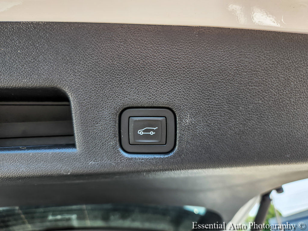Certified 2026 GMC Acadia Elevation w/ Elevation Premium Package FWD image 18