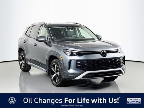 New 2026 Volkswagen Tiguan SE image 1