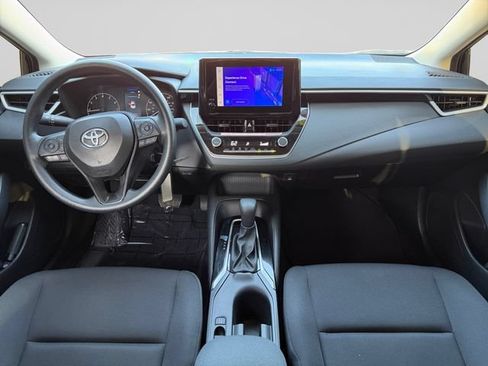 Used 2025 Toyota Corolla LE FWD image 14
