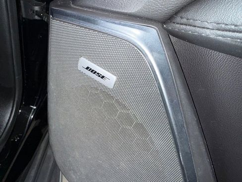 Used 2019 Cadillac Escalade Luxury image 12