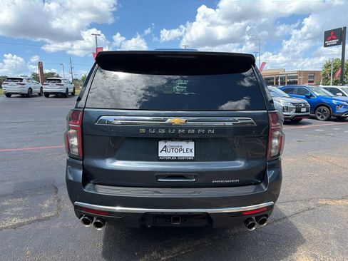 Used 2021 Chevrolet Suburban Premier w/ Premium Package AWD/4WD image 7