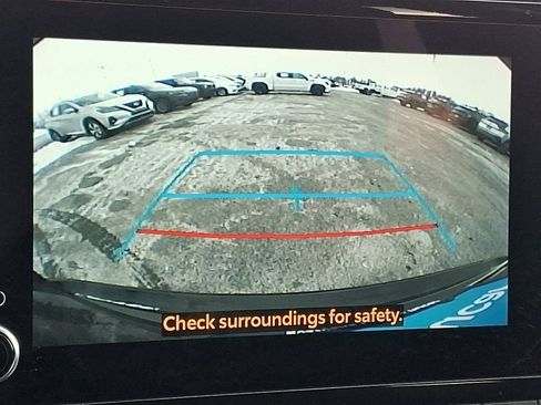 Used 2024 Toyota Highlander LE AWD/4WD image 18