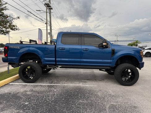 Used 2022 Ford F250 Lariat w/ Black Appearance Package AWD/4WD image 4