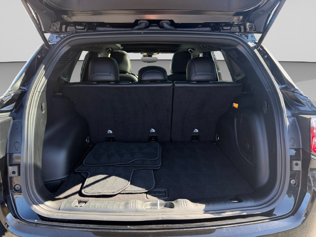 Used 2023 Jeep Compass Limited w/ Sun and Sound Group AWD/4WD image 19