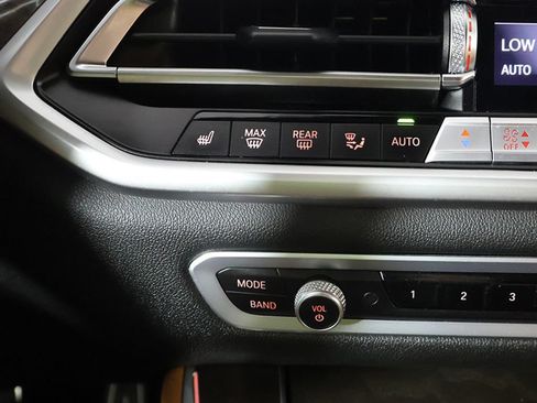 Used 2022 BMW X5 xDrive40i AWD/4WD image 50