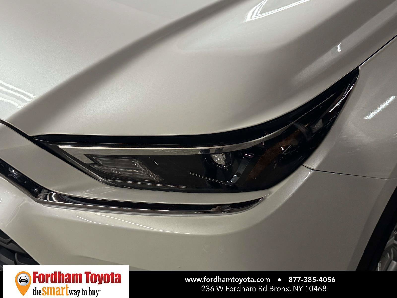 Used 2026 Toyota Grand Highlander AWD image 8
