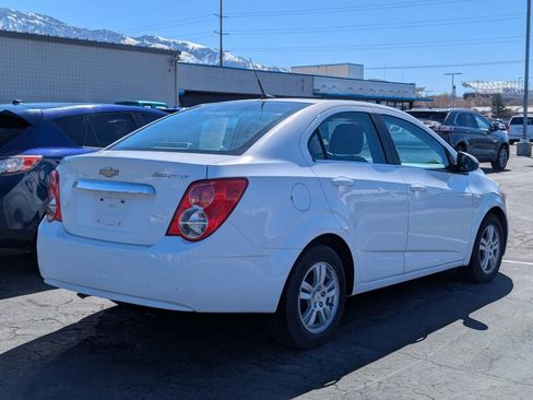 Used 2012 Chevrolet Sonic LT image 4