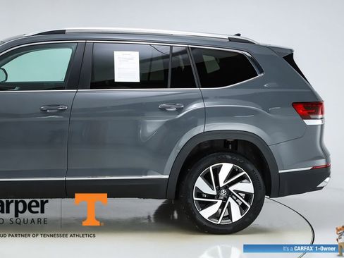 Used 2025 Volkswagen Atlas SEL image 44
