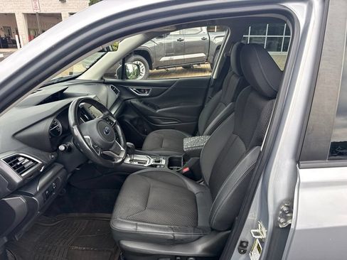 Used 2021 Subaru Forester Premium AWD/4WD image 6