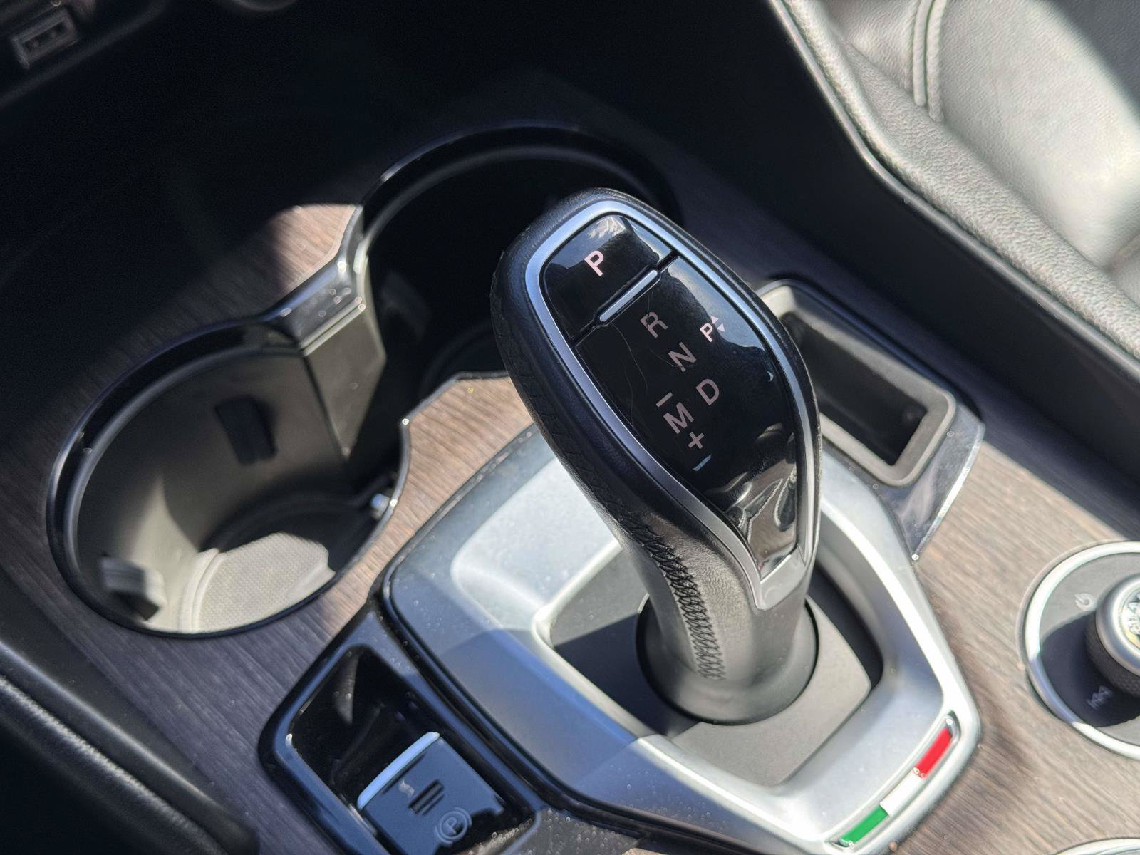 Used 2020 Alfa Romeo Giulia Ti AWD/4WD image 25