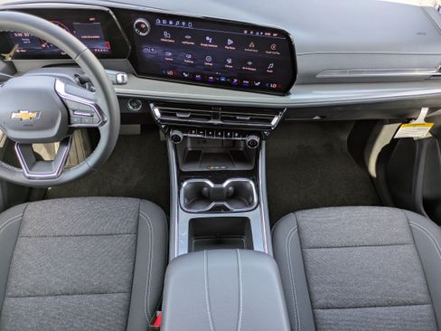 New 2026 Chevrolet Traverse LT FWD image 12