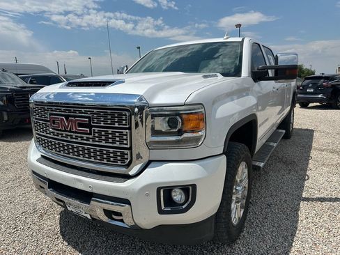 Used 2018 GMC Sierra 3500 Denali w/ Duramax Plus Package AWD/4WD image 4