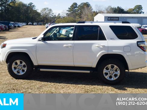 Used 2022 Toyota 4Runner SR5 image 11