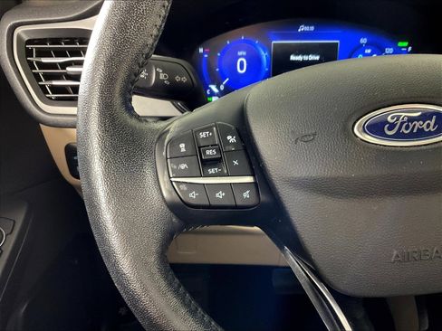 Used 2020 Ford Escape Titanium w/ Titanium Premium Package 2.0 AWD/4WD image 11