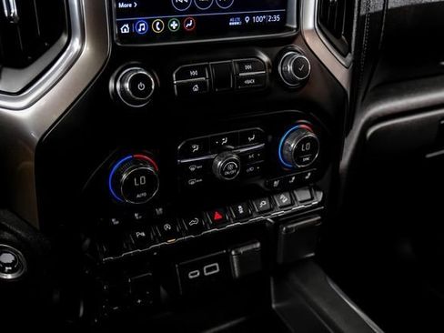 Used 2019 Chevrolet Silverado 1500 LTZ w/ LTZ Texas Edition AWD/4WD image 29