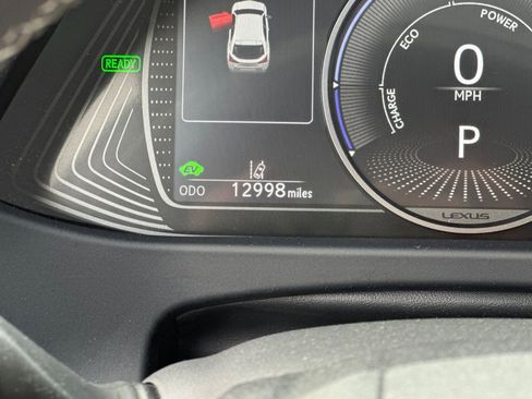 Used 2020 Lexus UX 250h w/ Premium Package image 25