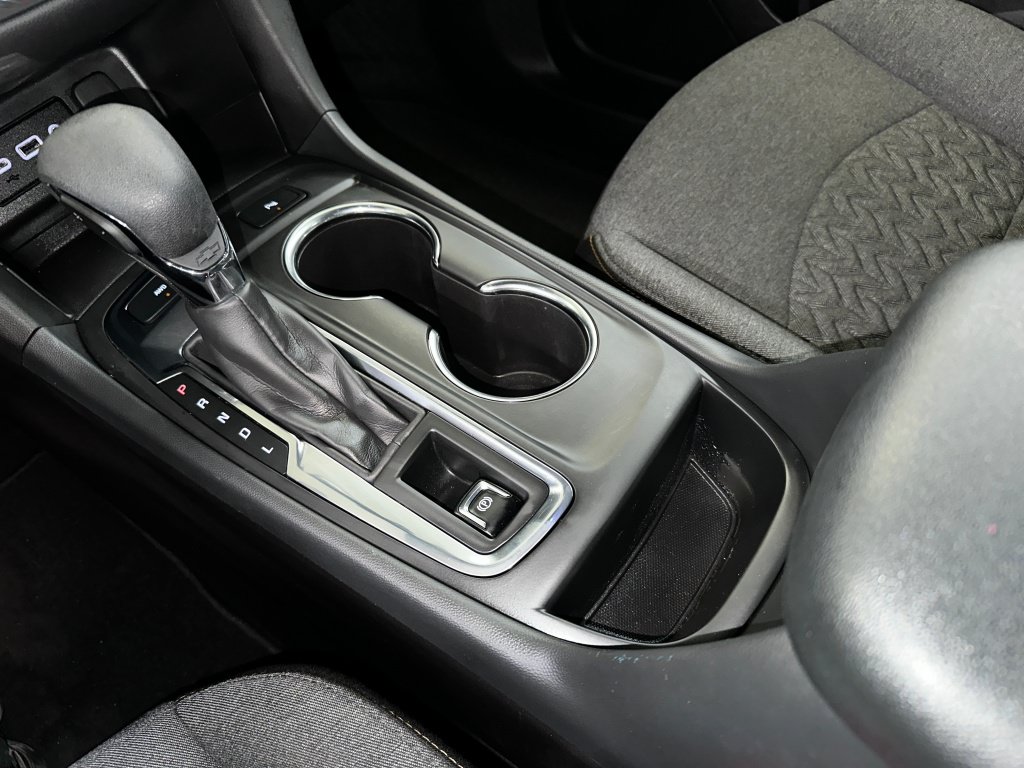 Used 2024 Chevrolet Equinox LT AWD/4WD image 16